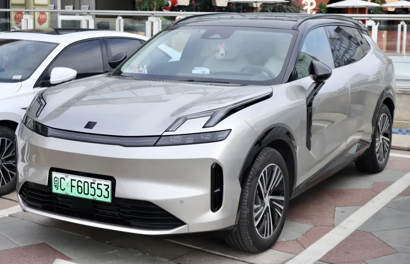 Lynk Co 08 PHEV