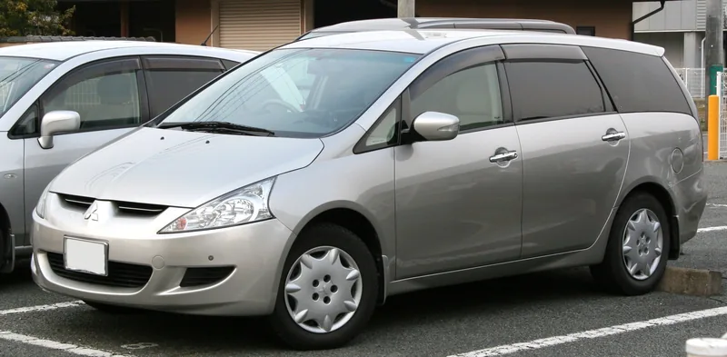 Mitsubishi Grandis 1.3T M Hybrid