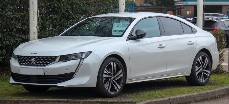 Peugeot 508 PHEV 225