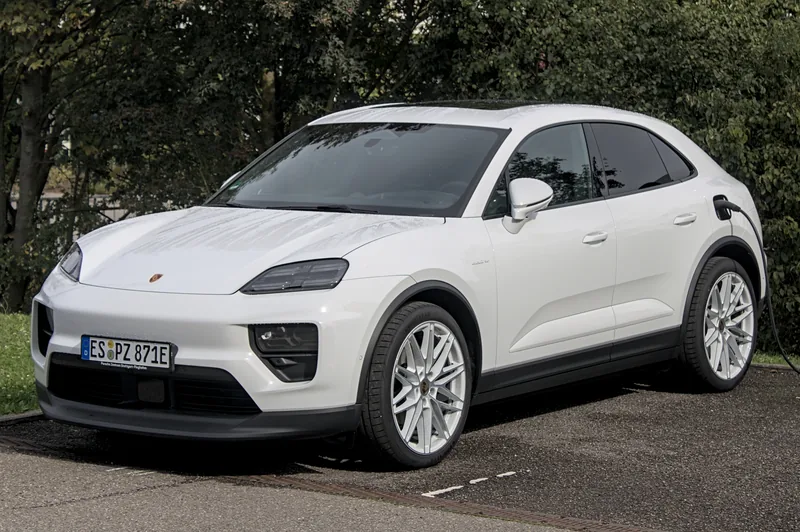 Porsche Macan 4S Electric